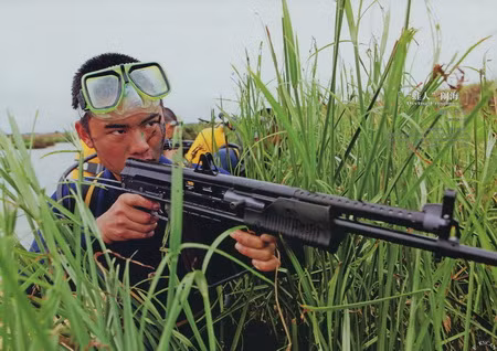 QBS-06 được sử dụng trong một cuộc tập trận của lực lượng người nhái PLA