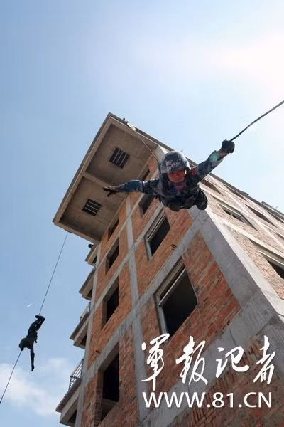 Diễn tập với Thái Lan