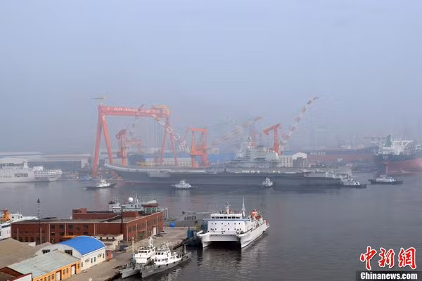 Tàu sân bay Varyag hoàn thành chạy thử lần thứ 9 trên biển, thời gian chạy thử dài 25 ngày.