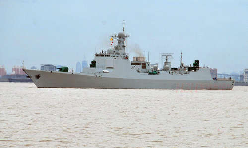 Hình ảnh tàu khu trục 052C lô thứ hai do dân mạng chụp được. Hình ảnh tàu khu trục 052C lô thứ hai do dân mạng chụp được.