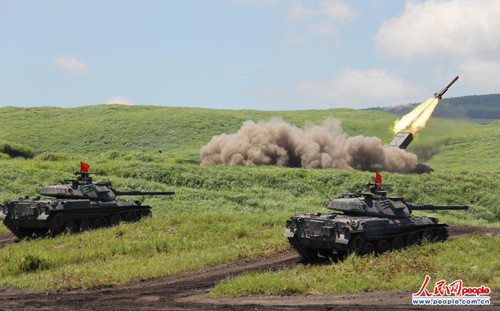 Lực lượng Phòng vệ Nhật Bản diễn tập phòng thủ biển, đảo. Lực lượng Phòng vệ Nhật Bản diễn tập phòng thủ biển, đảo.