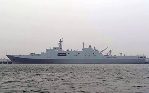 Phương thức đổ bộ chủ yếu của tàu vận tải đổ bộ là để cho máy bay trực thăng đổ bộ thẳng đứng, tàu đệm khí xung phong nhanh chóng, chứ không phải là đoạt bãi, mở cửa và lên bờ. Phương thức đổ bộ chủ yếu của tàu vận tải đổ bộ là để cho máy bay trực thăng đổ bộ thẳng đứng, tàu đệm khí xung phong nhanh chóng, chứ không phải là đoạt bãi, mở cửa và lên bờ.