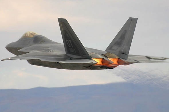 Máy bay chiến đấu tàng hình F-22 của Mỹ. Máy bay chiến đấu tàng hình F-22 của Mỹ.