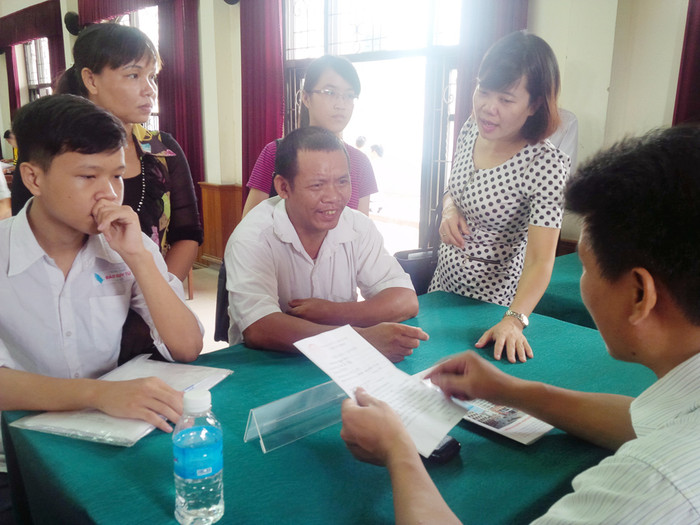 Tranh thủ tham khảo từ các thầy cô giáo để có quyết định cuối cùng....