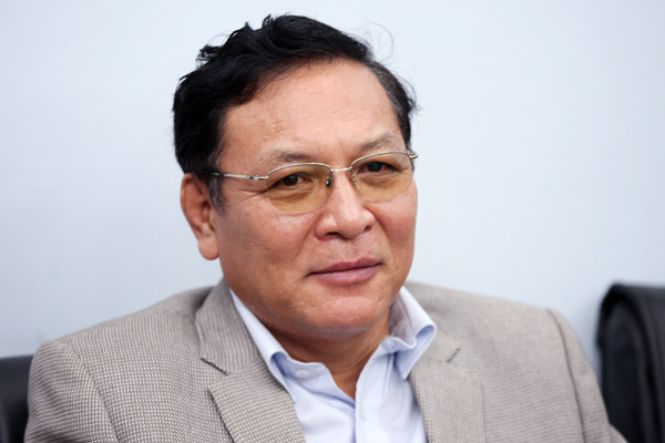 Bộ trưởng Phạm Vũ Luận: “Bây giờ các cháu lo và có thông tin để tính toán, để cân nhắc, để thay đổi, chúng tôi nghĩ đó là sự đổi mới, sự lo lắng cần thiết để các cháu có kết quả tương xứng với công sức, thành quả các cháu đạt được". Bộ trưởng Phạm Vũ Luận: “Bây giờ các cháu lo và có thông tin để tính toán, để cân nhắc, để thay đổi, chúng tôi nghĩ đó là sự đổi mới, sự lo lắng cần thiết để các cháu có kết quả tương xứng với công sức, thành quả các cháu đạt được".