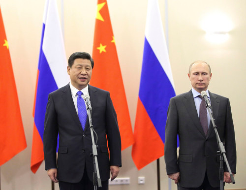 Tổng thống Nga Vladimir Putin (phải) sẽ tham dự lễ duyệt binh của Trung Quốc vào ngày 3 tháng 9 năm 2015 Tổng thống Nga Vladimir Putin (phải) sẽ tham dự lễ duyệt binh của Trung Quốc vào ngày 3 tháng 9 năm 2015