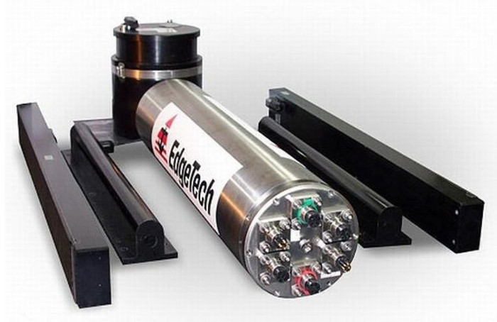 Hệ thống định vị thủy âm Type 2200