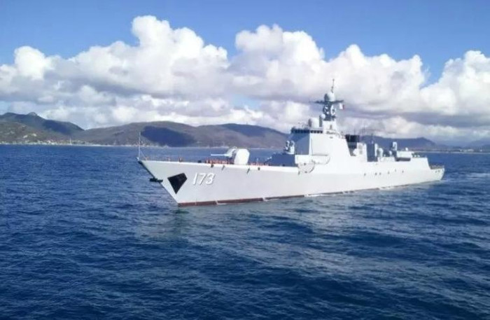 Tàu khu trục tên lửa Trường Sa số hiệu 173 Type 052D của Hạm đội Nam Hải, Hải quân Trung Quốc (nguồn báo Hoàn Cầu, Trung Quốc) Tàu khu trục tên lửa Trường Sa số hiệu 173 Type 052D của Hạm đội Nam Hải, Hải quân Trung Quốc (nguồn báo Hoàn Cầu, Trung Quốc)