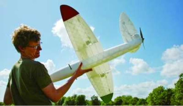 Máy bay không người lái công nghệ in 3D cất cánh trên tàu chiến HMS Mersey Máy bay không người lái công nghệ in 3D cất cánh trên tàu chiến HMS Mersey