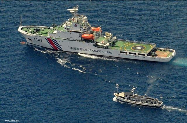 Tàu cảnh sát biển Trung Quốc dọa nạt tàu cá Philippines ở vùng biển bãi Cỏ Mây Tàu cảnh sát biển Trung Quốc dọa nạt tàu cá Philippines ở vùng biển bãi Cỏ Mây