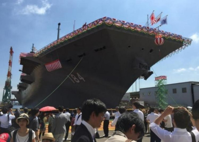 Ngày 27 tháng 8 năm 2015, Nhật Bản hạ thủy tàu sân bay trực thăng lớp Izumo thứ hai, đặt tên là Kaga Ngày 27 tháng 8 năm 2015, Nhật Bản hạ thủy tàu sân bay trực thăng lớp Izumo thứ hai, đặt tên là Kaga