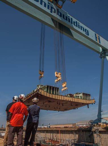 Ngày 22 tháng 8 năm 2015, Mỹ khởi công chế tạo tàu sân bay USS John F. Kennedy CVN 79 Ngày 22 tháng 8 năm 2015, Mỹ khởi công chế tạo tàu sân bay USS John F. Kennedy CVN 79