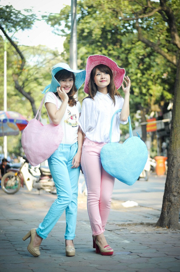 Xem thêm:Phương Trinh diện váy xẻ cao, làm 'lu mờ' Midu / 'Lady' hóa hot girl xinh tươi nhờ thay kiểu tóc Xem thêm:Phương Trinh diện váy xẻ cao, làm 'lu mờ' Midu / 'Lady' hóa hot girl xinh tươi nhờ thay kiểu tóc