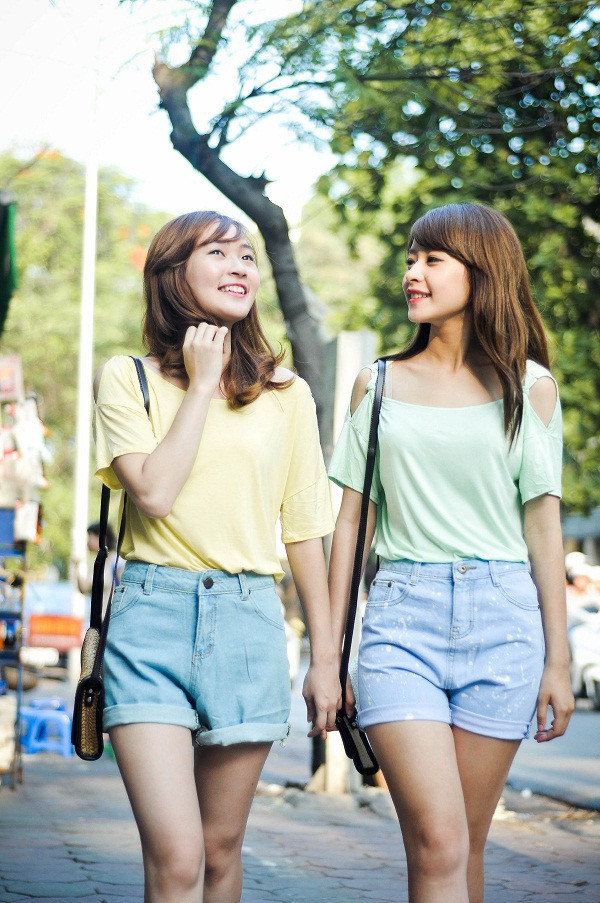 Xem thêm:Phương Trinh diện váy xẻ cao, làm 'lu mờ' Midu / 'Lady' hóa hot girl xinh tươi nhờ thay kiểu tóc Xem thêm:Phương Trinh diện váy xẻ cao, làm 'lu mờ' Midu / 'Lady' hóa hot girl xinh tươi nhờ thay kiểu tóc