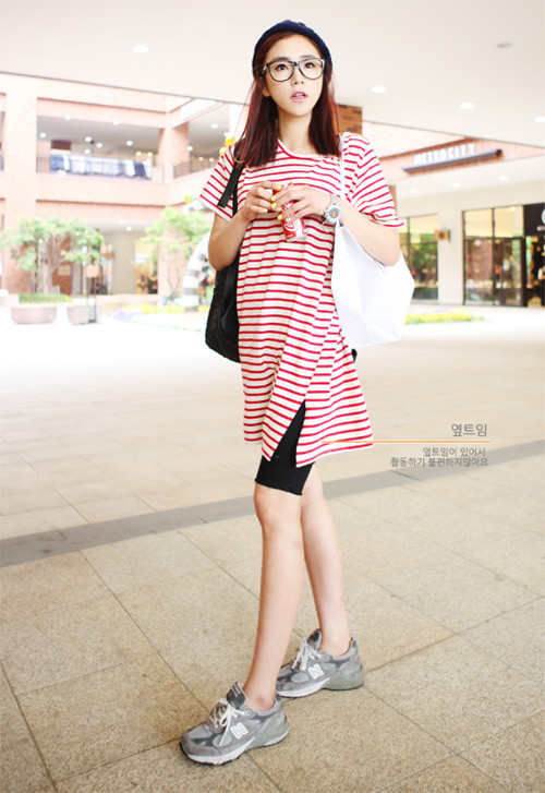 Những chiếc áo kẻ ngang năng động rất phù hợp cho một ngày dạo chơi cuối tuần. Xem thêm: Cơn sốt 'thiên sứ 9X': Da trắng như tuyết, môi đỏ như...