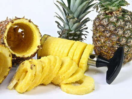 Nghiên cứu mới nhất cho thấy, bromelain trong dứa có tác dụng giảm hiện tượng sưng phù. Ăn dứa cũng có tác dụng giải khát, đẹp da, duy trì cân nặng.(Ảnh: IN) Xem thêm: Cảnh báo chị,em nội trợ: độc tố nguy hiểm "ẩn mình" trong thực phẩm / Hoa Ngọc Lan - "Thầy thuốc" chữa bệnh hiệu quả, bạn đã biết? Nghiên cứu mới nhất cho thấy, bromelain trong dứa có tác dụng giảm hiện tượng sưng phù. Ăn dứa cũng có tác dụng giải khát, đẹp da, duy trì cân nặng.(Ảnh: IN) Xem thêm: Cảnh báo chị,em nội trợ: độc tố nguy hiểm "ẩn mình" trong thực phẩm / Hoa Ngọc Lan - "Thầy thuốc" chữa bệnh hiệu quả, bạn đã biết?