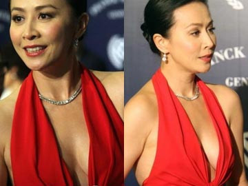 Lưu Gia Linh diện đầm khoét quá gợi cảm. Xem thêm: Hài hước: bị "đuổi", Dương Mịch vẫn "đứng lỳ" trên thảm đỏ Lưu Gia Linh diện đầm khoét quá gợi cảm. Xem thêm: Hài hước: bị "đuổi", Dương Mịch vẫn "đứng lỳ" trên thảm đỏ