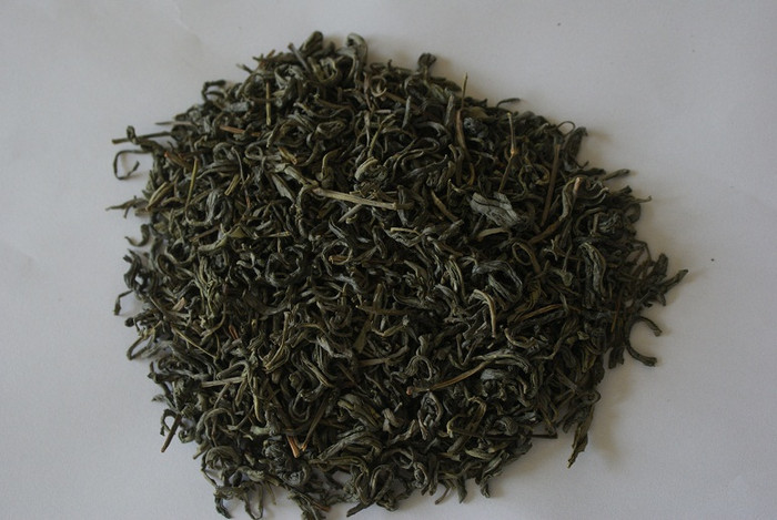 Trà mạn 100g, hãm với 2 lít nước sôi, để ấm ngâm chân hàng ngày. Mỗi ngày ngâm khoảng 20-30 phút. Thời điểm ngâm tốt nhất vào buối sáng. Lượng a-xít tanic trong trà sẽ giết chết vi khuẩn và làm se khít lỗ chân lông, giúp chân khô và khử mùi hôi.(Ảnh: VG) Xem thêm: Ăn uống làm sao để trẻ - khỏe và sống lâu? Trà mạn 100g, hãm với 2 lít nước sôi, để ấm ngâm chân hàng ngày. Mỗi ngày ngâm khoảng 20-30 phút. Thời điểm ngâm tốt nhất vào buối sáng. Lượng a-xít tanic trong trà sẽ giết chết vi khuẩn và làm se khít lỗ chân lông, giúp chân khô và khử mùi hôi.(Ảnh: VG) Xem thêm: Ăn uống làm sao để trẻ - khỏe và sống lâu?