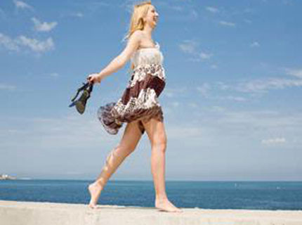 Tuy nhiên, bạn cần đưa ra một thời gian biểu luyện tập liên tục, đặt ra một đích đến cùng với việc có một đôi giầy thật tốt, nhẹ nhàng giảm áp lực lên chân và nhớ là không nên đi giầy quá cao, cũng như quá thấp. Một đôi giầy 3 phân sẽ hợp với bạn. Xem thêm: Điểm danh các loại củ quả ăn nhiều dễ nhiễm độc Tuy nhiên, bạn cần đưa ra một thời gian biểu luyện tập liên tục, đặt ra một đích đến cùng với việc có một đôi giầy thật tốt, nhẹ nhàng giảm áp lực lên chân và nhớ là không nên đi giầy quá cao, cũng như quá thấp. Một đôi giầy 3 phân sẽ hợp với bạn. Xem thêm: Điểm danh các loại củ quả ăn nhiều dễ nhiễm độc