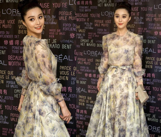 Phạm Băng Băng tham dự party do nhãn hiệu L'Oreal tổ chức. Chiếc váy này vừa nhẹ nhàng, duyên dáng lại cực kỳ thanh lịch. Đây là sự lựa chọn tuyệt vời của Phạm Băng Băng. (Ảnh: iOne) Xem thêm:Phạm Băng Băng "khuân" tứ đại mỹ nữ Trung Hoa lên thảm đỏ Cannes Phạm Băng Băng tham dự party do nhãn hiệu L'Oreal tổ chức. Chiếc váy này vừa nhẹ nhàng, duyên dáng lại cực kỳ thanh lịch. Đây là sự lựa chọn tuyệt vời của Phạm Băng Băng. (Ảnh: iOne) Xem thêm:Phạm Băng Băng "khuân" tứ đại mỹ nữ Trung Hoa lên thảm đỏ Cannes