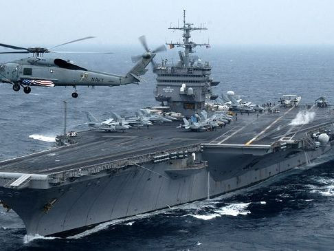 Quân đội Iran ghi hình tàu chiến Mỹ ảnh 1 Quân đội Iran ghi hình tàu chiến Mỹ ảnh 1