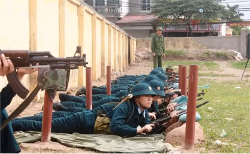 Mục tiêu bia số 4 - nằm chuẩn bị bắn