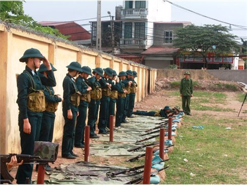 Thôi bắn – tháo đạn – khám súng – đứng dậy Thôi bắn – tháo đạn – khám súng – đứng dậy