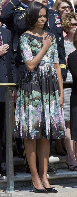 Xem thêm:Chọn váy cho cô nàng công sở cá tính Xem thêm:Chọn váy cho cô nàng công sở cá tính