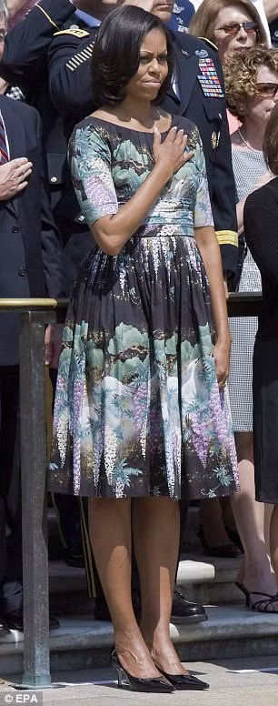 Xem thêm:Chọn váy cho cô nàng công sở cá tính Xem thêm:Chọn váy cho cô nàng công sở cá tính