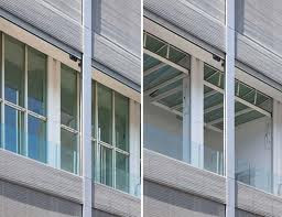 Đóng cửa sổ: Điều này nghe có vẻ mâu thuẫn với lời khuyên trên. Tuy nhiên, trong một số hoàn cảnh nhất định, bạn nên đóng cửa. Bởi lẽ, sự ô nhiễm không khí từ bên ngoài, chẳng hạn như ozone, khói xe hơi hoặc phấn hoa có thể bay vào nhà, gây kích ứng phổi và phát tán sự ô nhiễm.(Ảnh: nhadep) Xem thêm: Ăn những thực phẩm này, coi chừng bị "tẩy chay" vì... hôi miệng Đóng cửa sổ: Điều này nghe có vẻ mâu thuẫn với lời khuyên trên. Tuy nhiên, trong một số hoàn cảnh nhất định, bạn nên đóng cửa. Bởi lẽ, sự ô nhiễm không khí từ bên ngoài, chẳng hạn như ozone, khói xe hơi hoặc phấn hoa có thể bay vào nhà, gây kích ứng phổi và phát tán sự ô nhiễm.(Ảnh: nhadep) Xem thêm: Ăn những thực phẩm này, coi chừng bị "tẩy chay" vì... hôi miệng