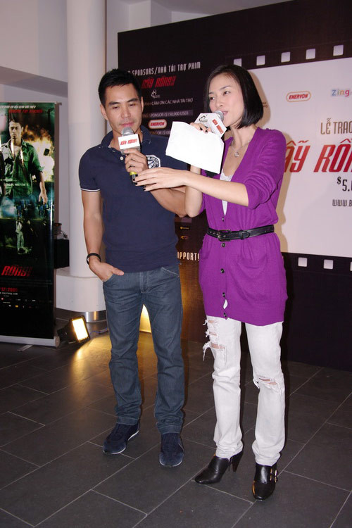 Ngô Thanh Vân cũng gặp lỗi ăn mặc với cách mix đồ không hợp lý. Ngô Thanh Vân cũng gặp lỗi ăn mặc với cách mix đồ không hợp lý.