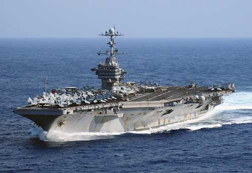 Tàu sân bay USS George Washington (CVN-73) là "ngôi nhà" giữa biển của hơn 6.000 thủy thủ và sĩ quan. Tàu sân bay USS George Washington (CVN-73) là "ngôi nhà" giữa biển của hơn 6.000 thủy thủ và sĩ quan.