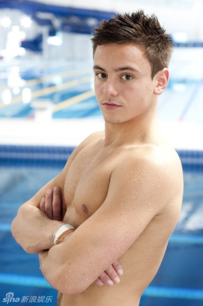 Tom Daley (1994): thần đồng nhảy cầu nước Anh với gương mặt đẹp và hình thể vạm vỡ.
