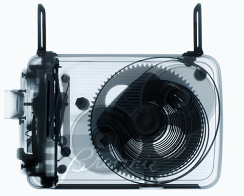 Thêm một chiếc máy ảnh khác. Thêm một chiếc máy ảnh khác.