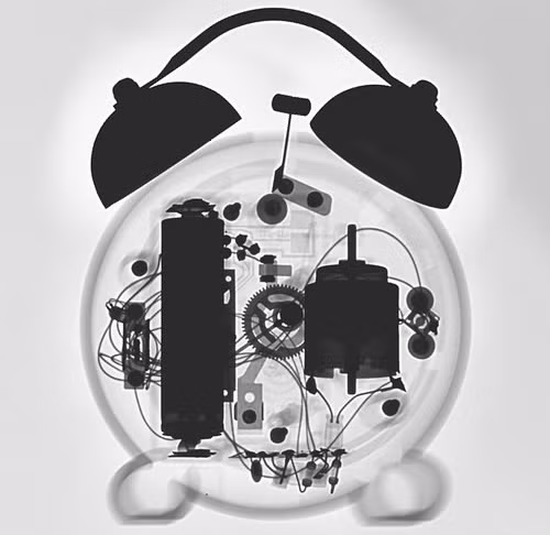 Đồng hồ báo thức.