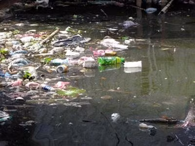 7. Dịch tả: Như nhà văn nổi tiếng người Columbia - Gabriel Garcia Marquez từng viết tình yêu không tồn tại trong thời thổ tả bởi căn bệnh chết người này lây lan một cách nhanh chóng qua nguồn nước bị ô nhiễm. 7. Dịch tả: Như nhà văn nổi tiếng người Columbia - Gabriel Garcia Marquez từng viết tình yêu không tồn tại trong thời thổ tả bởi căn bệnh chết người này lây lan một cách nhanh chóng qua nguồn nước bị ô nhiễm.