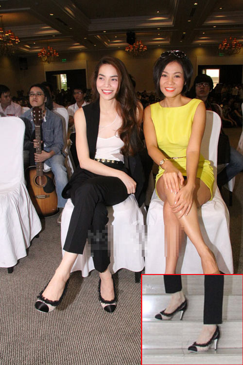 Đôi giày trang trí vải voan xinh xắn. Đôi giày trang trí vải voan xinh xắn.