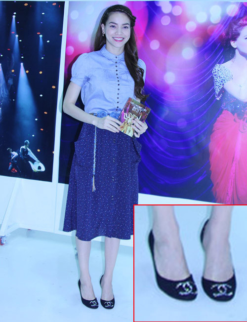 Đôi giày búp bê đơn giản nhưng thật thanh lịch. Đôi giày búp bê đơn giản nhưng thật thanh lịch.