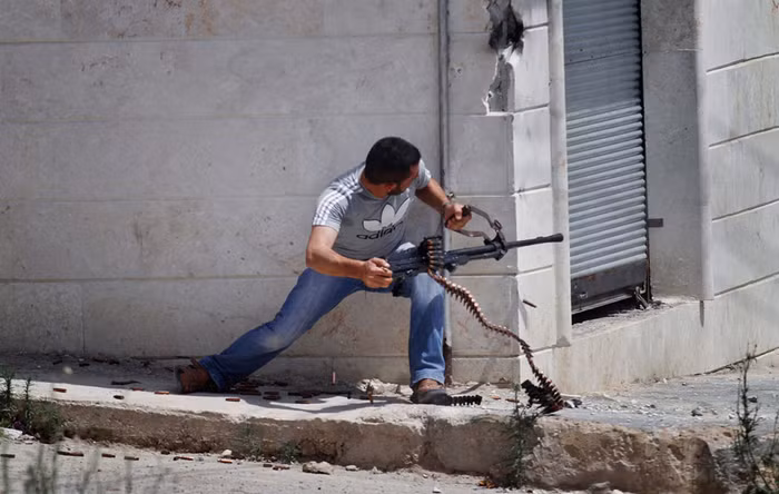 Syria đổ nát, tan hoang, chết chóc và đau thương vì nội chiến những ngày tháng 7, tháng 8/2012