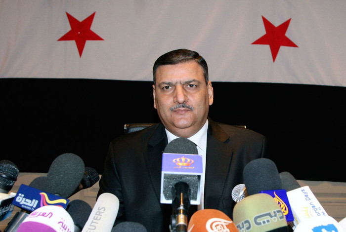 Ngày 14/8/2012, Thủ tướng Syria đã đào tẩu Riyad Hijab đã tổ chức một cuộc họp báo ở Amman và đã tuyên bố rằng chính phủ của Tổng thống Bashar al-Assad chính là kẻ thù của Chúa. Ngày 14/8/2012, Thủ tướng Syria đã đào tẩu Riyad Hijab đã tổ chức một cuộc họp báo ở Amman và đã tuyên bố rằng chính phủ của Tổng thống Bashar al-Assad chính là kẻ thù của Chúa.