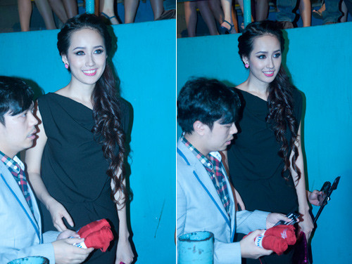 Mai Phương Thúy đến khá muộn. Khi chương trình chuẩn bị mở màn thì cô mới xuất hiện.