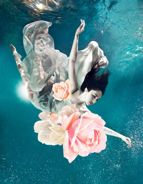 Người đẹp Đổng Tuyền "chơi nổi" với bộ hình cưới dưới nước. Người đẹp Đổng Tuyền "chơi nổi" với bộ hình cưới dưới nước.