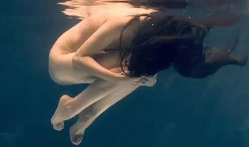 Hình nude gợi cảm của Triệu Vy. Hình nude gợi cảm của Triệu Vy.