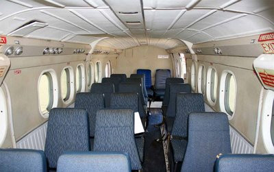 DHC-6 Twin Otter được trang bị 02 động cơ tua-bin phản lực cánh quạt loại Pratt & Whitney PT6A-27, công suất mỗi động cơ đạt 620 hp - 680 hp (460 kW - 507 kW). Hệ thống điều áp của máy bay được thiết kế với khả năng hoạt động tại độ cao 4,2km mà không cần oxy hỗ trợ. DHC-6 Twin Otter được trang bị 02 động cơ tua-bin phản lực cánh quạt loại Pratt & Whitney PT6A-27, công suất mỗi động cơ đạt 620 hp - 680 hp (460 kW - 507 kW). Hệ thống điều áp của máy bay được thiết kế với khả năng hoạt động tại độ cao 4,2km mà không cần oxy hỗ trợ.