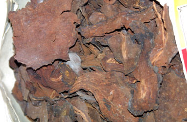 Đối với phụ nữ, hà thủ ô còn được dùng chữa các bệnh sau đẻ, các bệnh xích bạch đới. Liều dùng hằng ngày 12-20g dưới dạng thuốc sắc, thuốc rượu hoặc thuốc bột. Đối với phụ nữ, hà thủ ô còn được dùng chữa các bệnh sau đẻ, các bệnh xích bạch đới. Liều dùng hằng ngày 12-20g dưới dạng thuốc sắc, thuốc rượu hoặc thuốc bột.