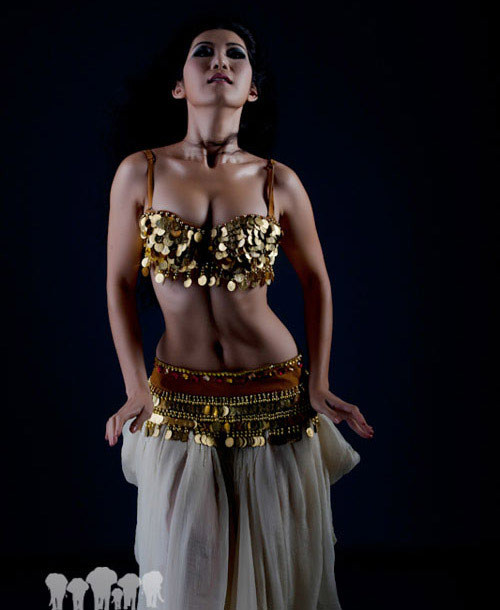 Vòng 2 tuyệt đẹp của diễn viên Cát Phượng trong bộ phim "Vũ điệu đường cong". Vòng 2 tuyệt đẹp của diễn viên Cát Phượng trong bộ phim "Vũ điệu đường cong".