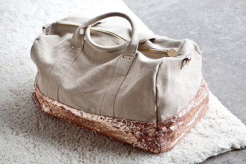 Ba lô và túi xách big size lại cực kì thích hợp cho những tín đồ thời trang đi học hay đi làm.