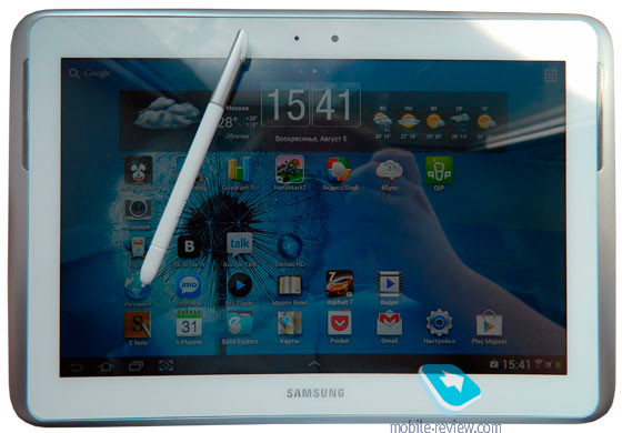 Sản phẩm đi kèm bút cảm ứng S-pen.