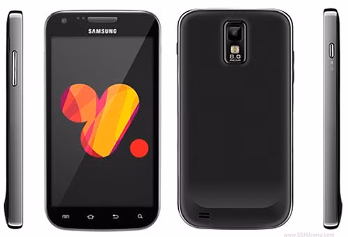 Theo đó, máy có nhiều điểm khác nhau về thiết kế so với đàn anh Galaxy S2, cụ thể trên S2 Plus, bốn góc máy được bo tròn, camera phía sau theo dạng dọc, phím Home vật lý đã được thay bằng cảm ứng.