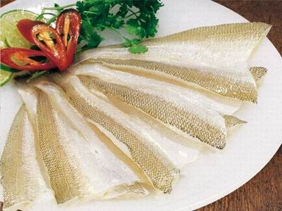 Gỏi cá: Gỏi cá là món khoái khẩu của rất nhiều "đấng mày râu", đặc biệt là vào mùa hè với thời tiết nắng nóng món ăn này càng trở nên phổ biến hơn. Cũng chính vì vậy nên số ca mắc các bệnh đường ruột và sán do ăn đồ ăn sống cũng tăng lên rất nhiều. (Ảnh: ITN) Gỏi cá: Gỏi cá là món khoái khẩu của rất nhiều "đấng mày râu", đặc biệt là vào mùa hè với thời tiết nắng nóng món ăn này càng trở nên phổ biến hơn. Cũng chính vì vậy nên số ca mắc các bệnh đường ruột và sán do ăn đồ ăn sống cũng tăng lên rất nhiều. (Ảnh: ITN)